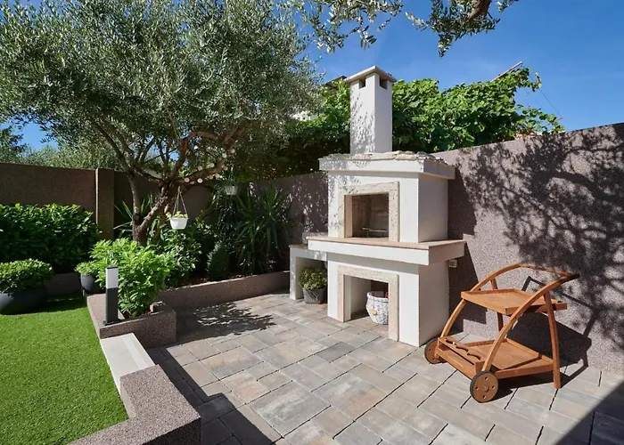 Demonta Villa Trogir