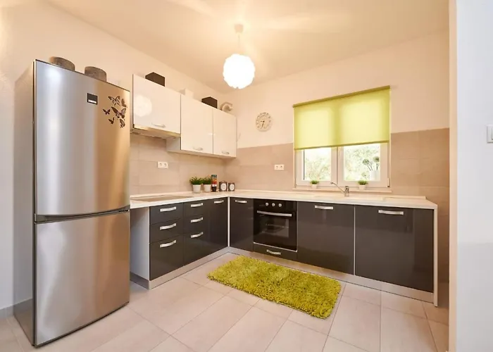 Demonta Villa Trogir