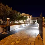 Demonta Villa