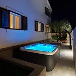 Villa Demonta *