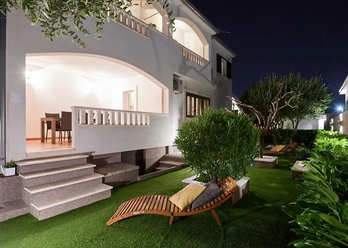 Demonta Villa Trogir